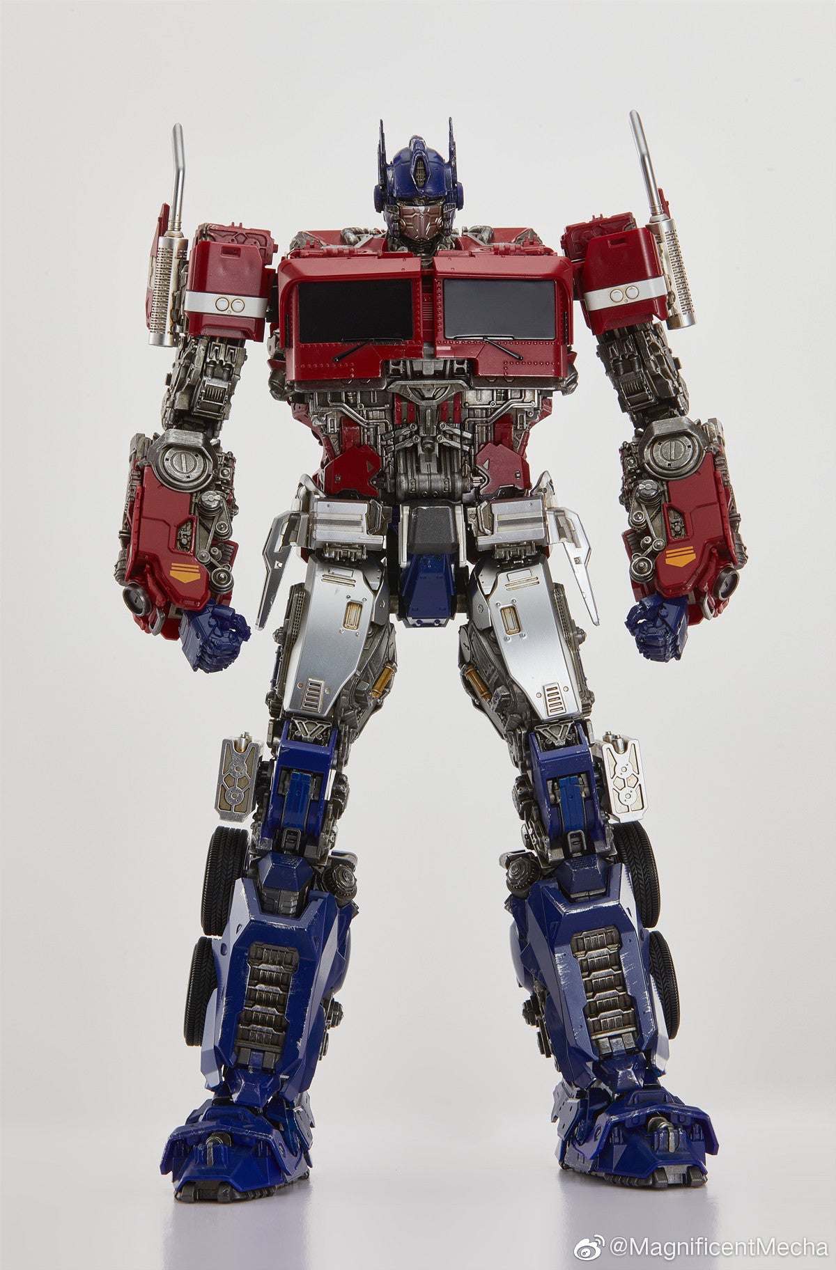 Magnificent Mecha MM01 Optimus Prime 30cm Transformable Action Figure