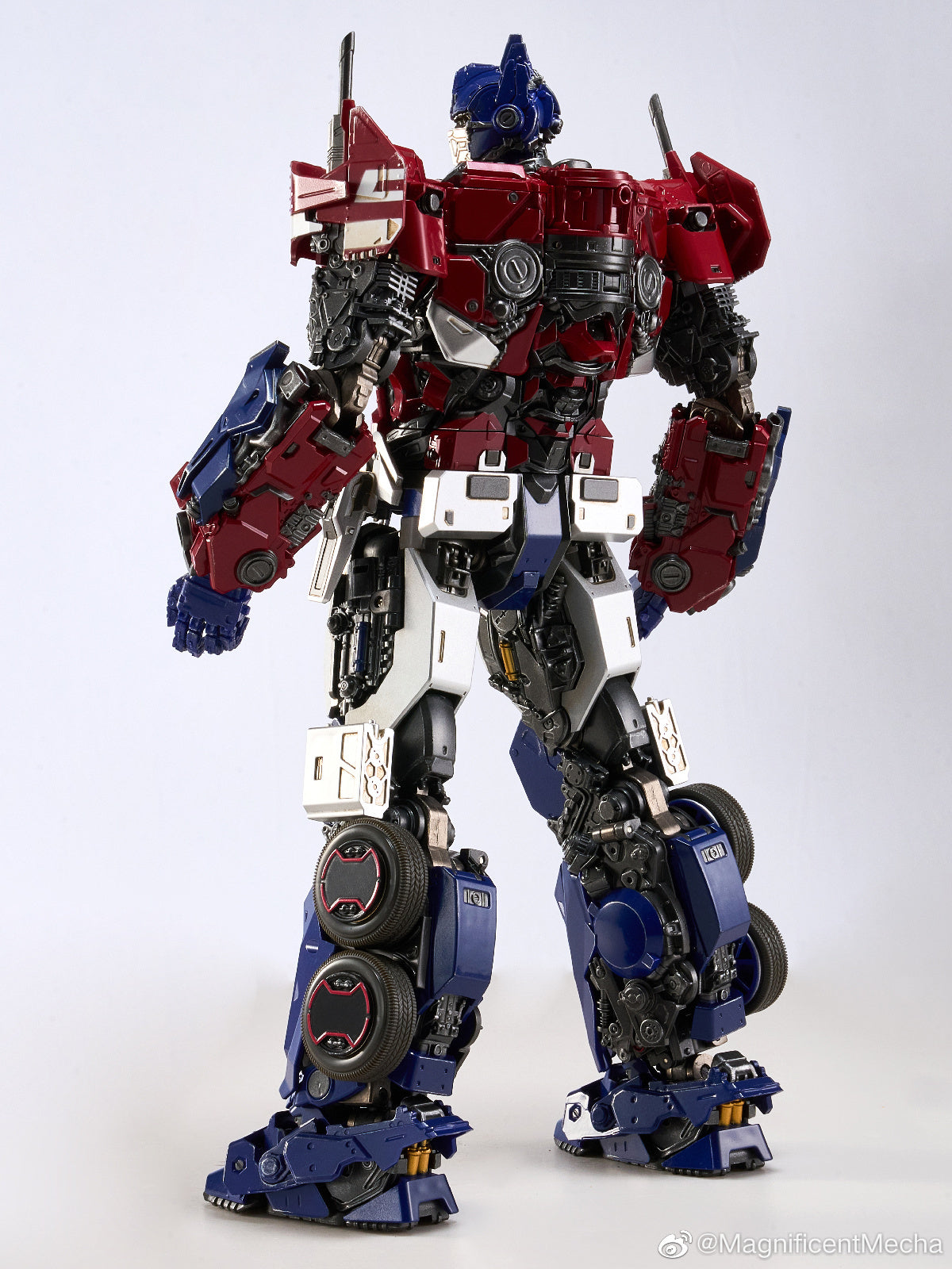 Magnificent Mecha MM01 Optimus Prime 30cm Transformable Action Figure