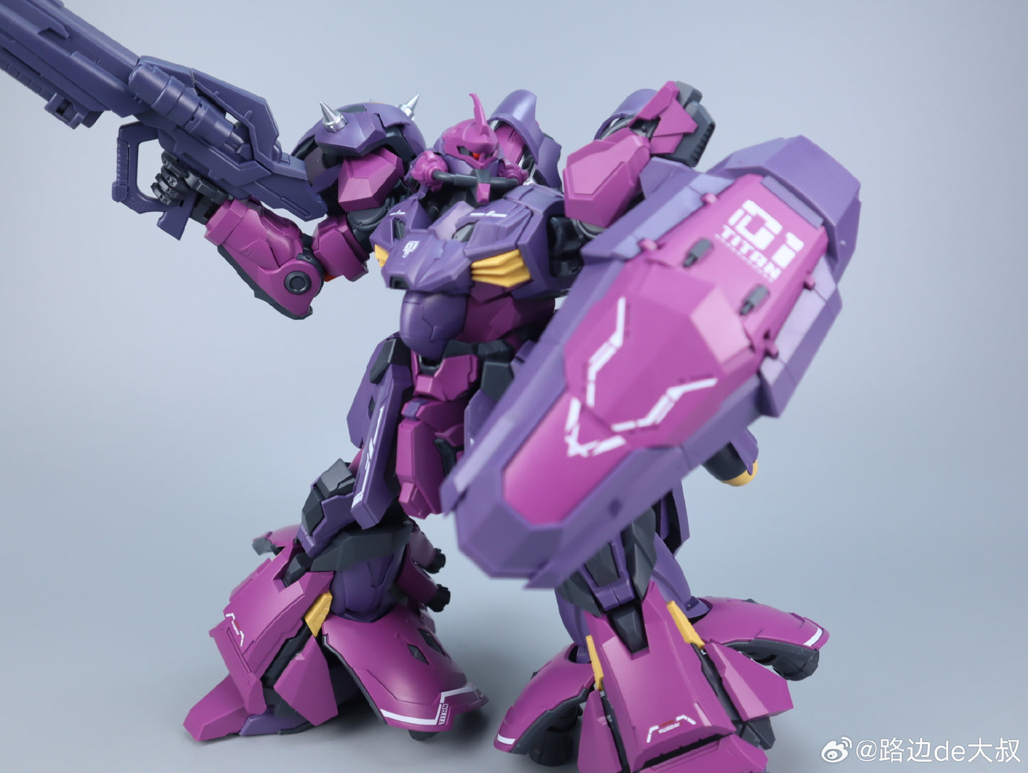 [Pre-order] MechaArk 1/100 MG Size Titan 25cm Plastic Model Kit