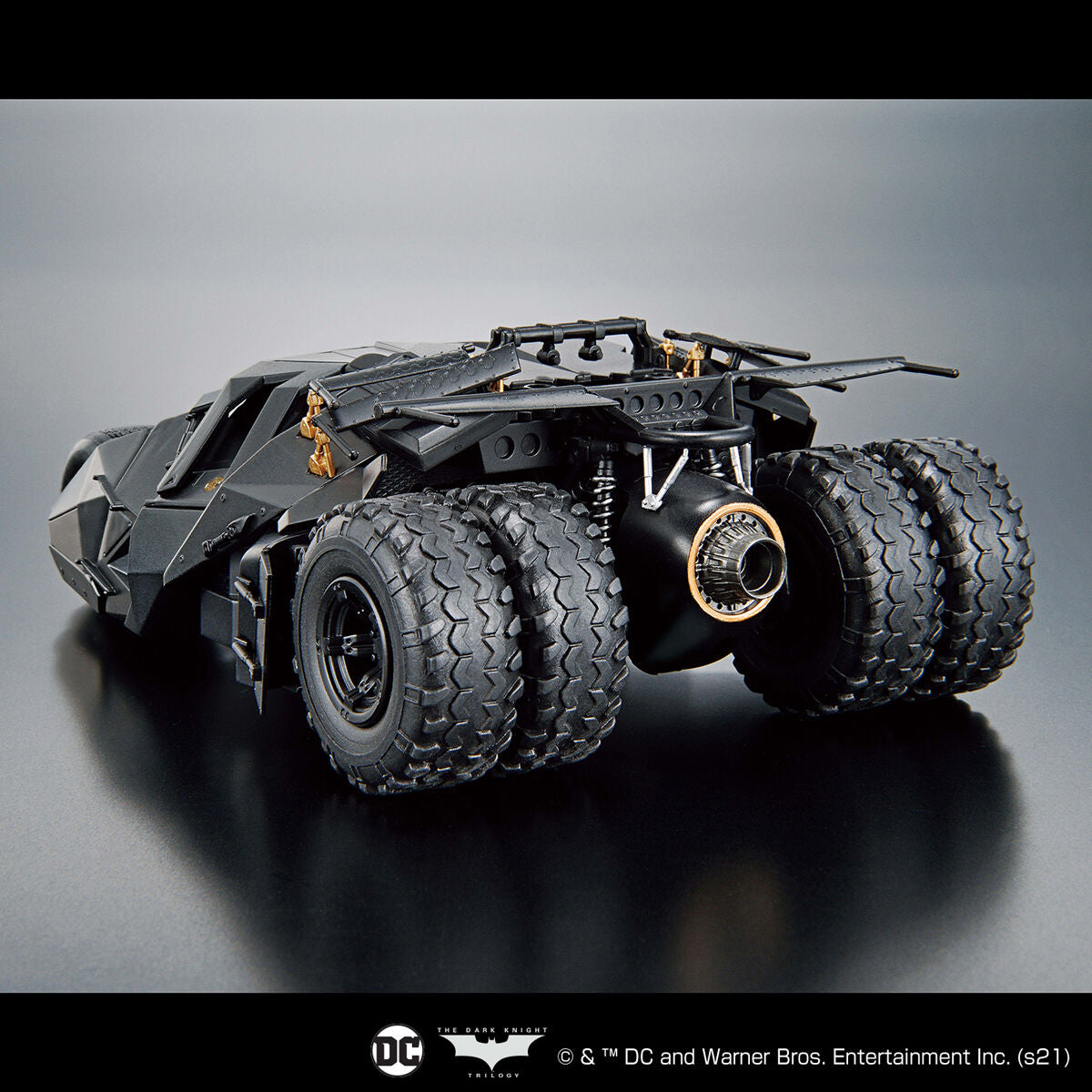 [In Stock] Bandai Batmobile (2005 Nolan Batman Begins Ver.) 1/35 Scale Plastic Model Kit