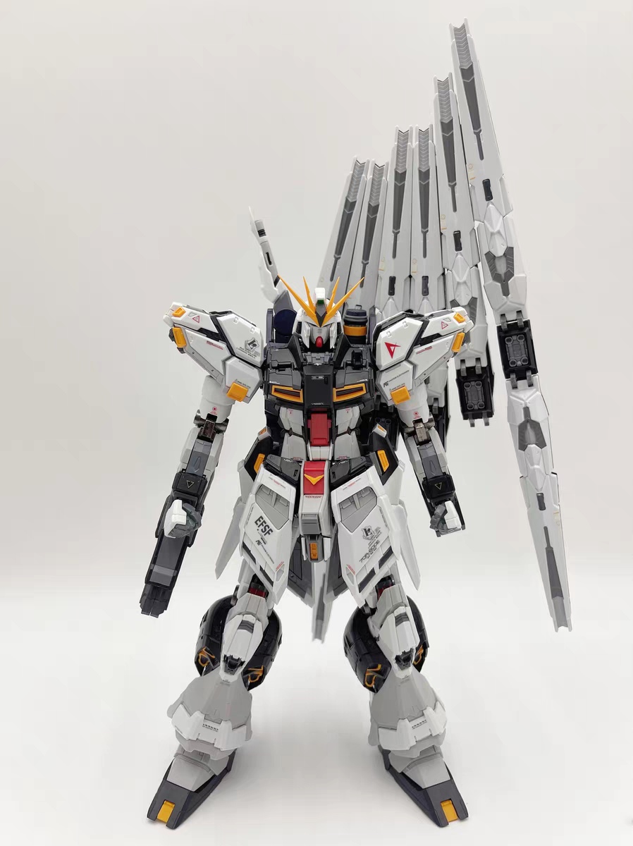 [In Stock] V-Tiger MG 1/100 RX-93 V Nu Gundam GK style Model Kit w/ Metal Frame