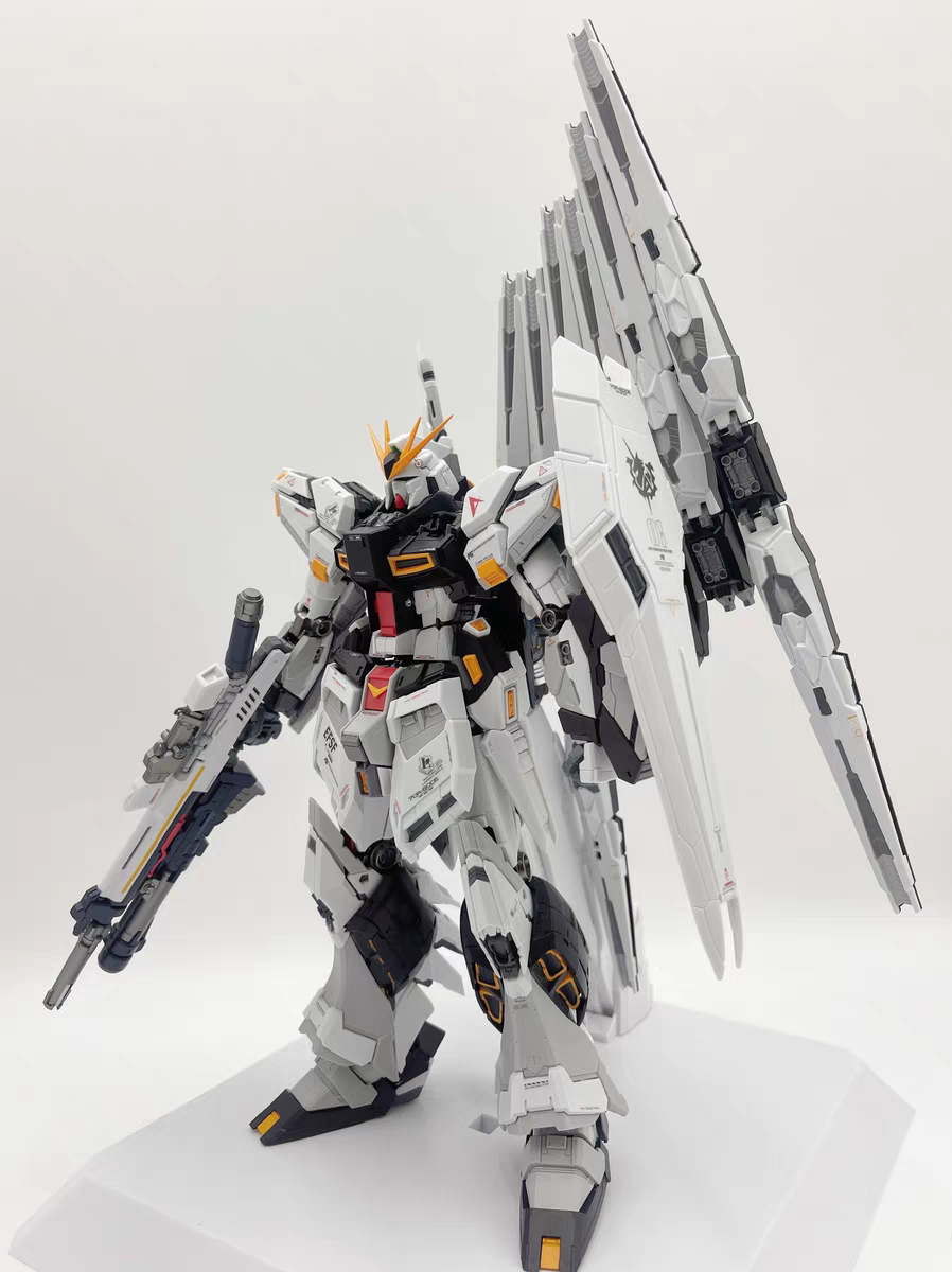 [In Stock] V-Tiger MG 1/100 RX-93 V Nu Gundam GK style Model Kit w/ Metal Frame