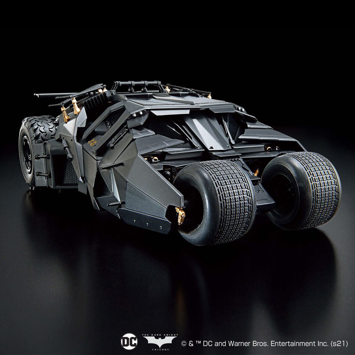 [In Stock] Bandai Batmobile (2005 Nolan Batman Begins Ver.) 1/35 Scale Plastic Model Kit