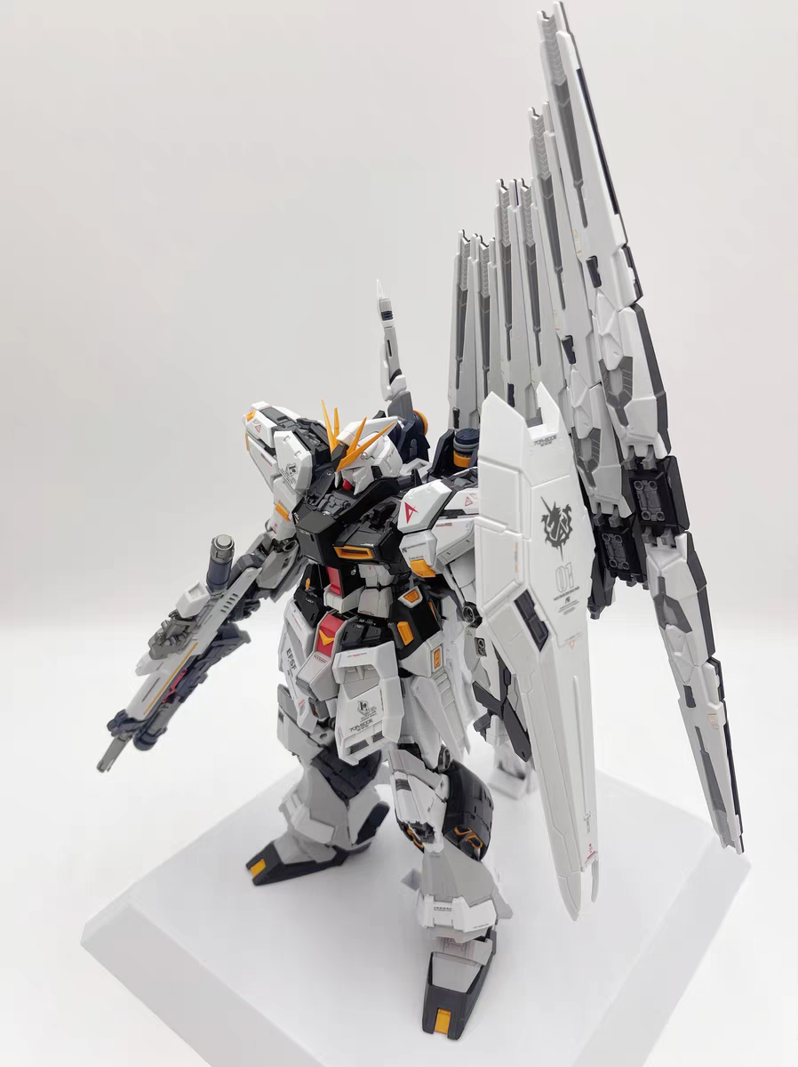 [In Stock] V-Tiger MG 1/100 RX-93 V Nu Gundam GK style Model Kit w/ Metal Frame