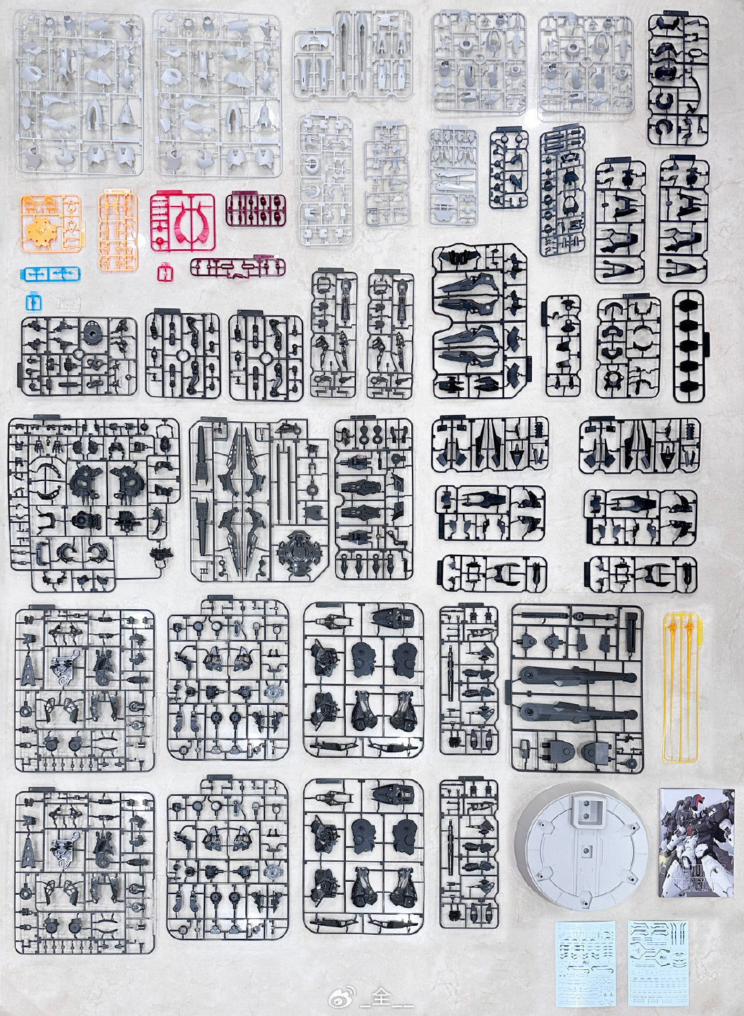 [In Stock] Nilson Works Strange Studio 1/60 PG Monument Tallgeese 35cm Model Kit AU Stock