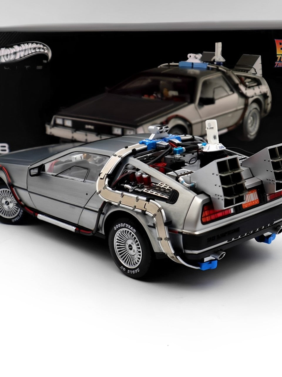 [In Stock] Hot Wheels 1:18 Elite Back To The Future DMC DeLorean Diecast Car