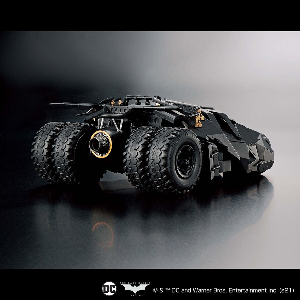 [In Stock] Bandai Batmobile (2005 Nolan Batman Begins Ver.) 1/35 Scale Plastic Model Kit