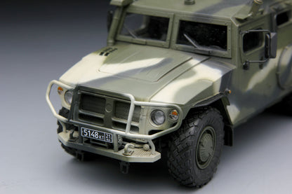 Meng 1/35 RUSSIAN ARMORED HIGH-MOBILITY VEHICLE GAZ-233014 STS “TIGER” Plastic Model Kit VS-003